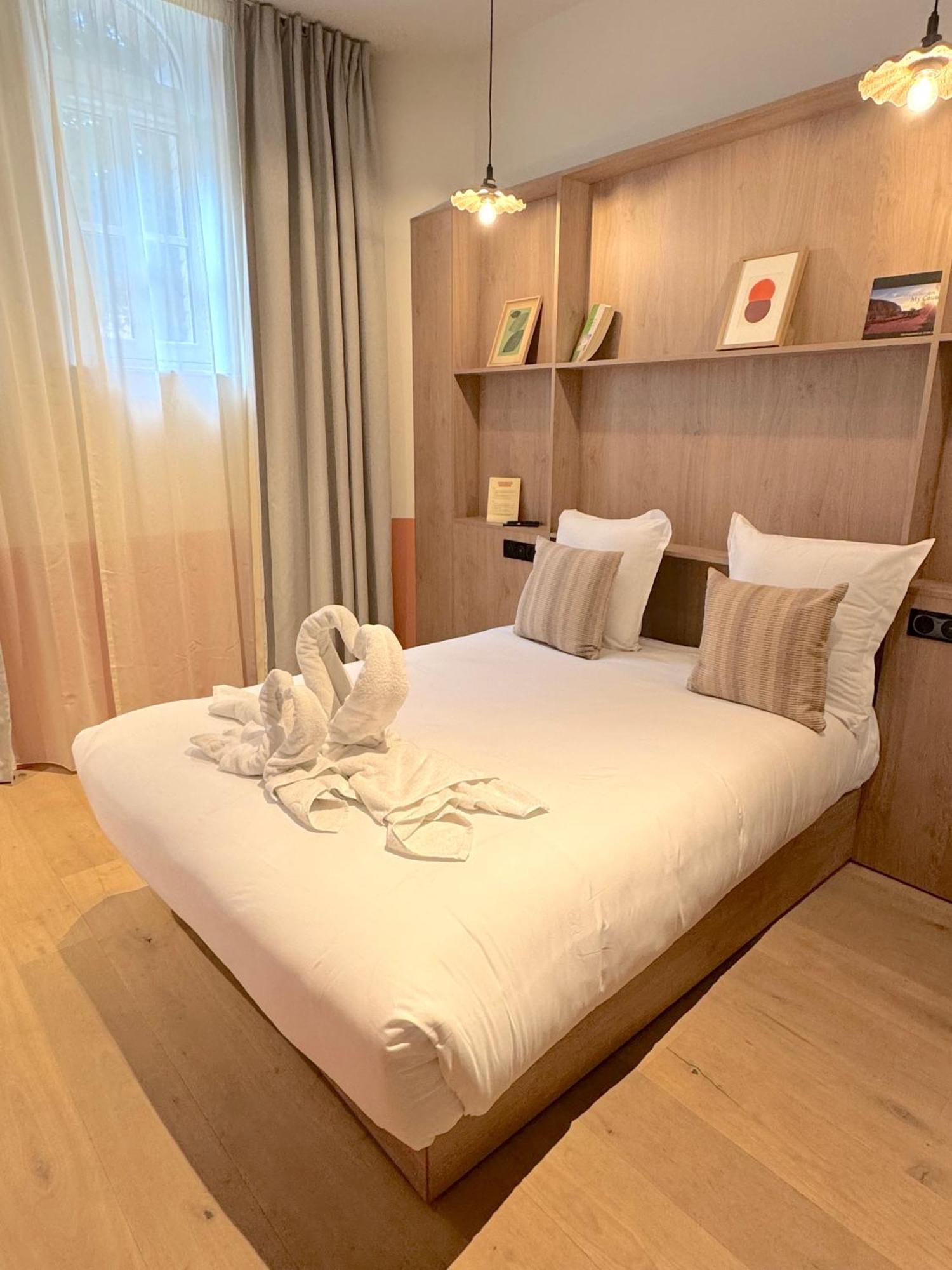 Central Hostel Lille Centre ภายนอก รูปภาพ